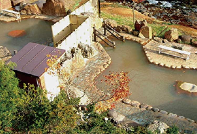 八雲温泉おぼこ荘の露天風呂