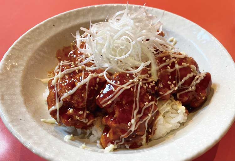 中国料理・香港の「ヤンニョムチキン丼」