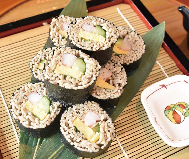 そば工房エムズ・スタイルのそば寿司