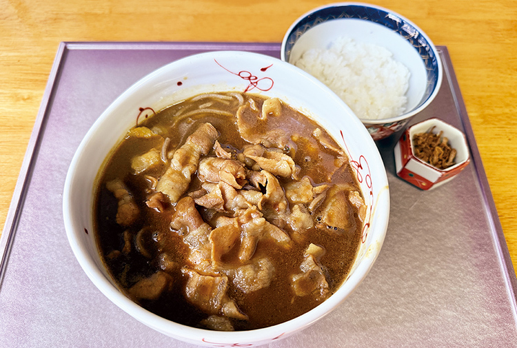 御膳水のスパイシー牛カレーそば