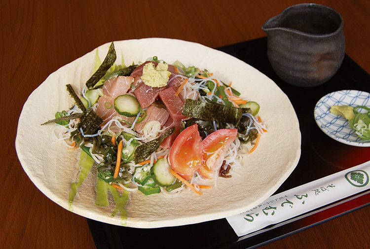 酒・そば処 五稜郭ふでむらのぶつぎりマグロのネギトロそば