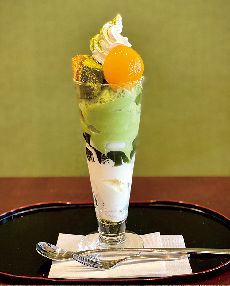 甘味処 抹茶茶房の抹茶パフェ