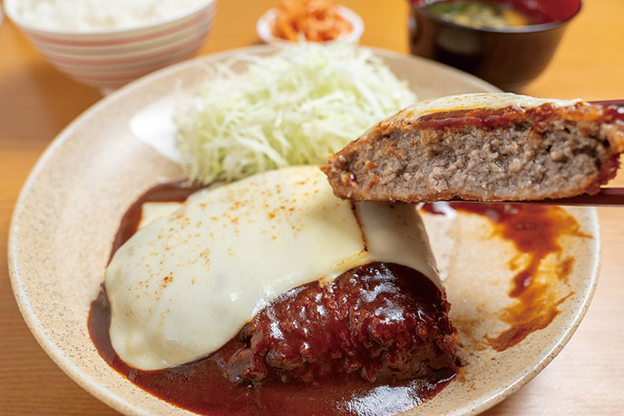 うれしやのメンチカツデミグラス＆チーズ定食