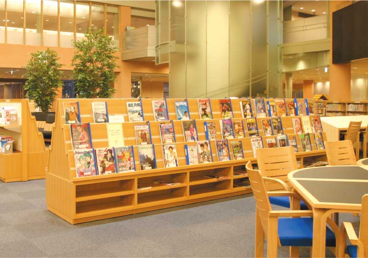 函館中央図書館雑誌コーナー