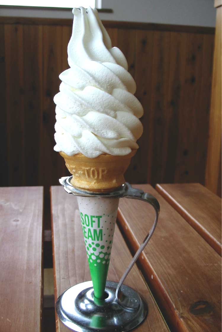鈴木牧場のソフトクリームプレーン味