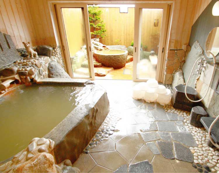 個室貸切温泉花家族のお風呂