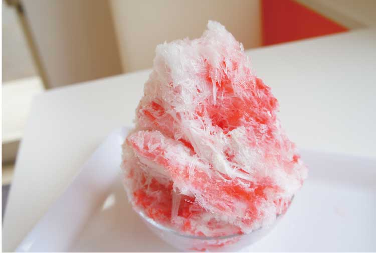 グラシエ セ・シュウェットの苺ミルクかき氷